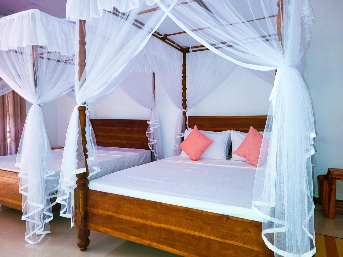 Woodholic Homestay Sigirîya Extérieur photo