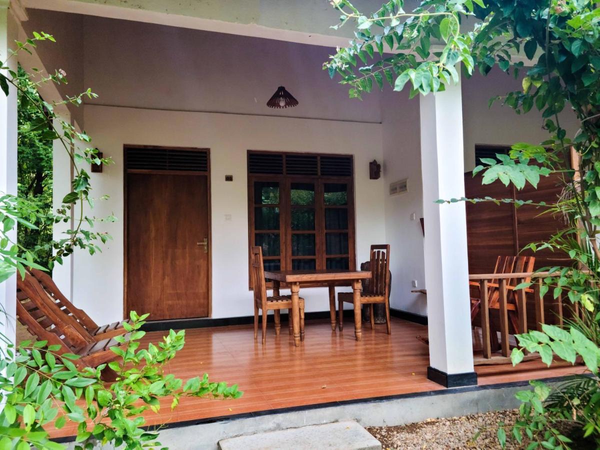 Woodholic Homestay Sigirîya Extérieur photo