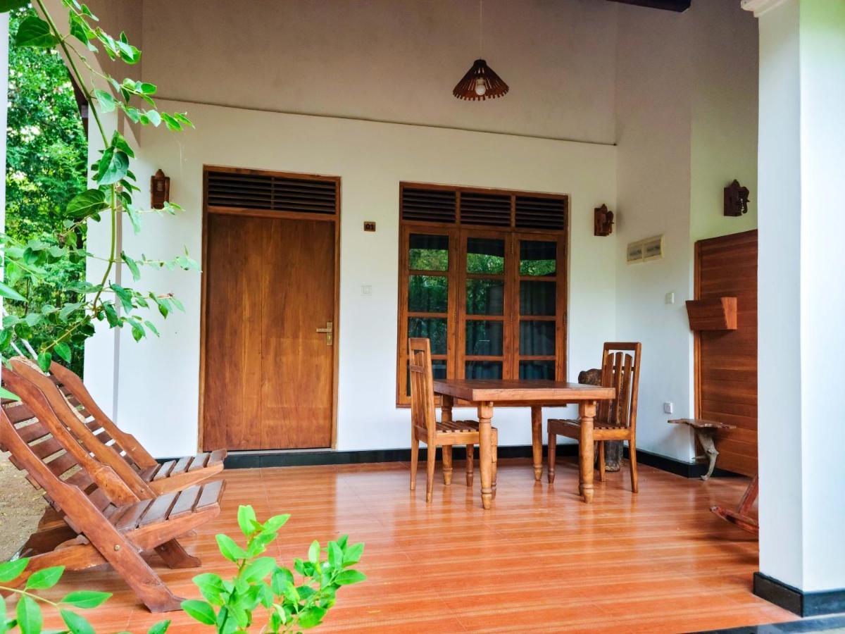 Woodholic Homestay Sigirîya Extérieur photo